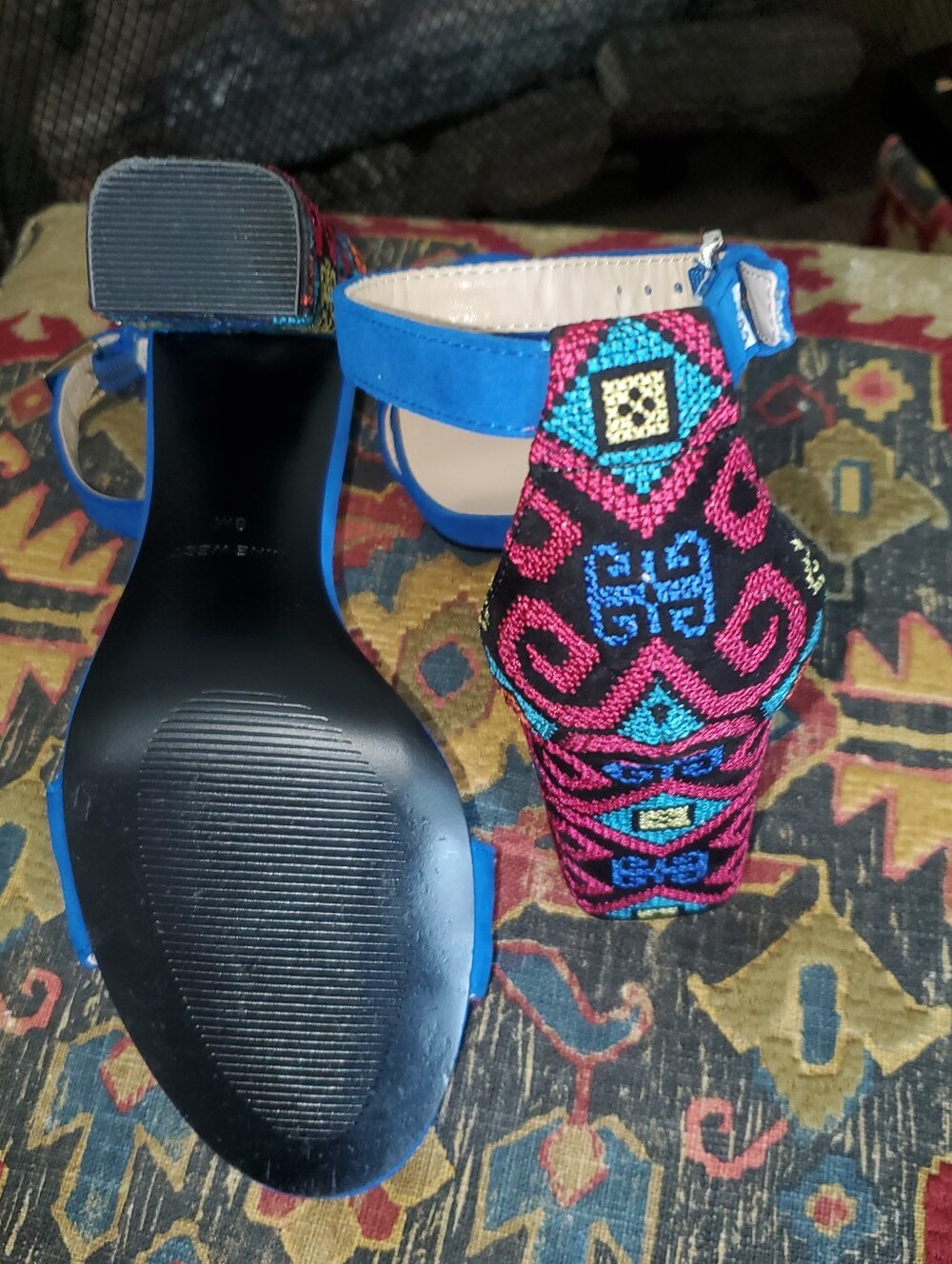 Nine West Embroidered Block Heels Size 8 - Picture 3 of 5